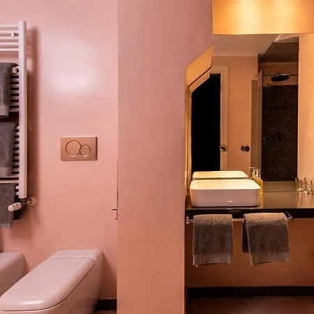 Il Gioiellino Oda ve Kahvaltı 4*